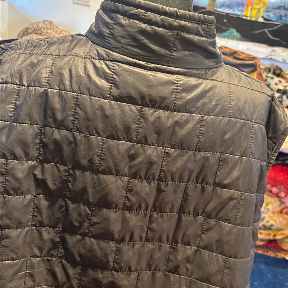 Patagonia Black Quilted Vest - Picture 5 of 5